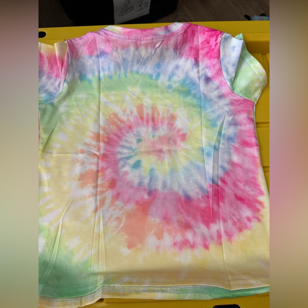 Girls Tie Dye Birthday Shirt Size 130 (7-8)“It’s Me Hi I’m the Birthday Girl - Picture 3 of 7